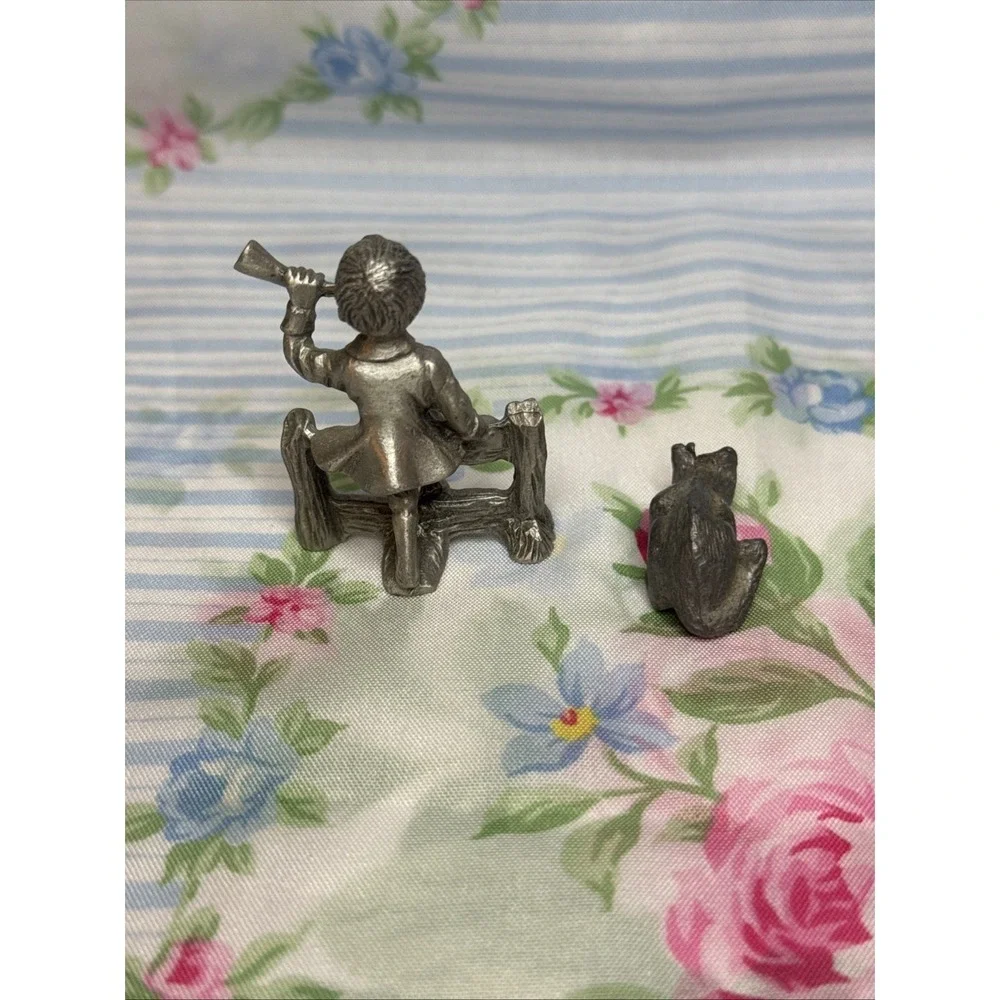 Vintage Pewter Miniature Figurine Child Boy On Picket Fence Blowing Horn & Cat - Picture 2 of 4